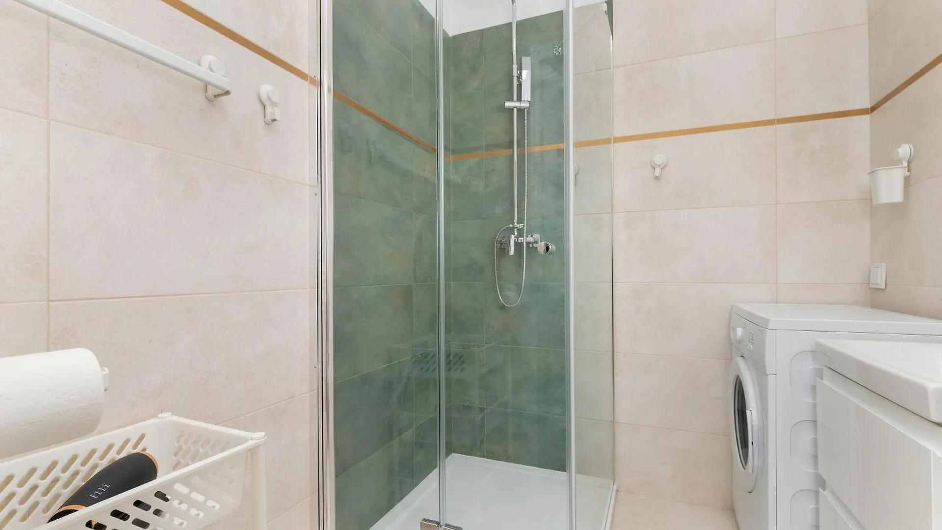 Spacious Apartment Burzynskiego In Gdansk With Parking By Noclegi Renters