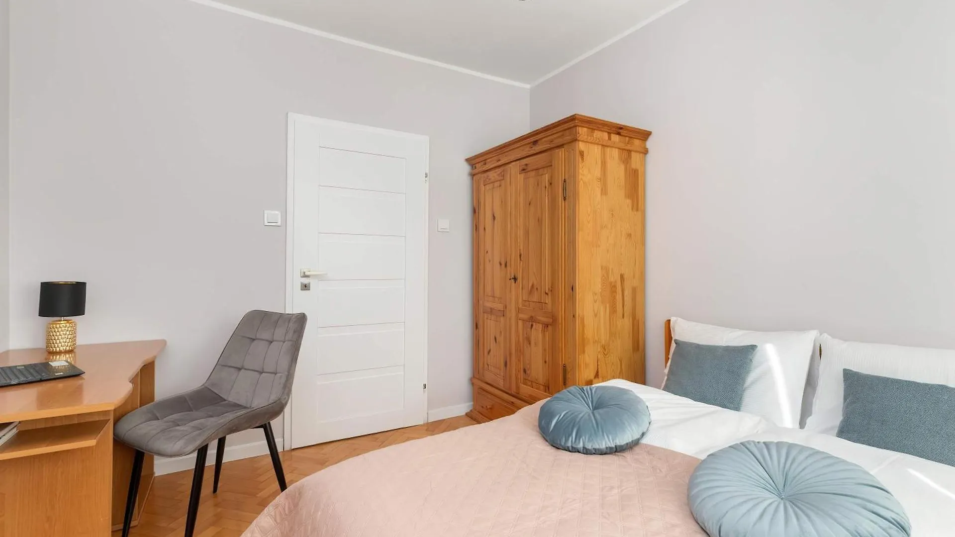 Spacious Apartment Burzynskiego In Gdansk With Parking By Noclegi Renters