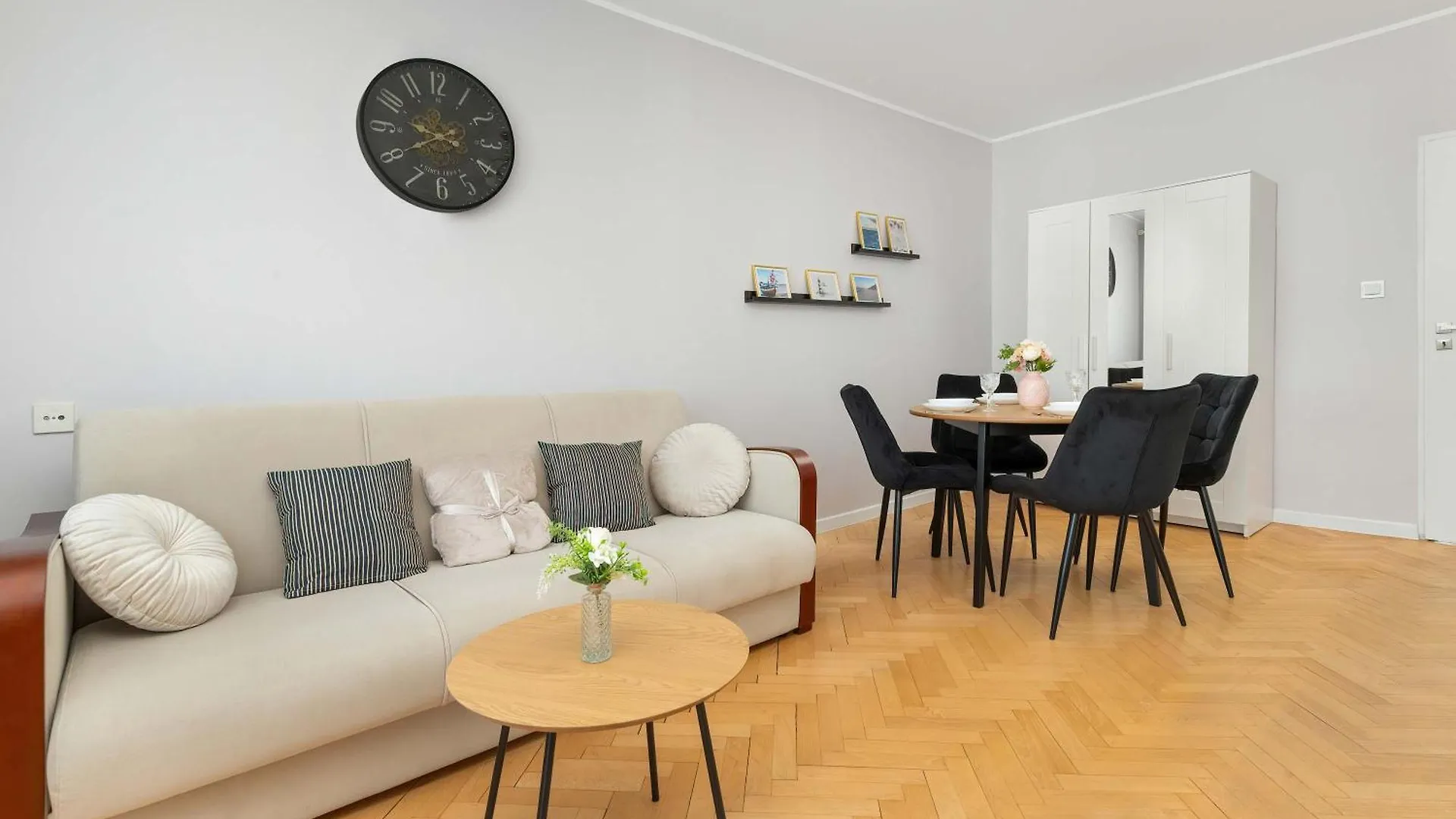 Spacious Apartment Burzynskiego In Gdansk With Parking By Noclegi Renters contacts
